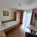 Gaestehaus Alpina Konukevi