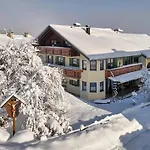 Gaestehaus Alpina Konukevi Bad Kohlgrub