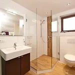 Konukevi Gaestehaus Alpina 3*