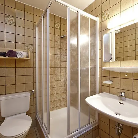 Gaestehaus Alpina 3*