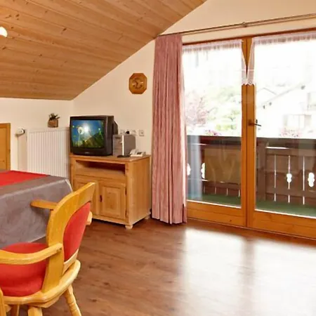 Gaestehaus Alpina 3*