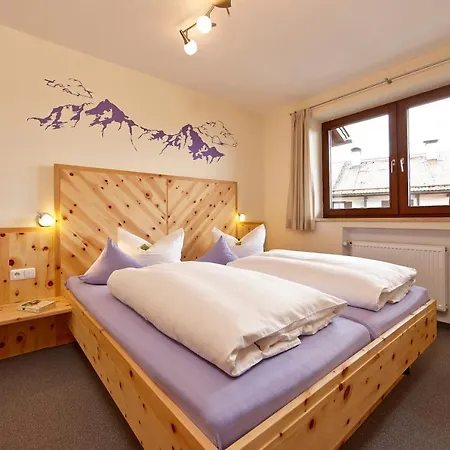 Gaestehaus Alpina 3*