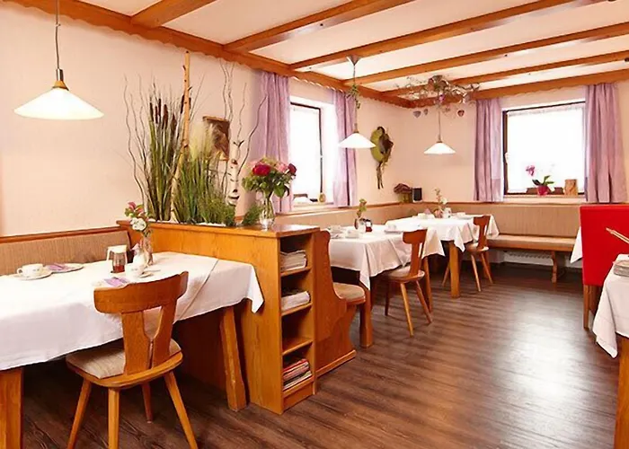 Gastehaus Alpina 3*