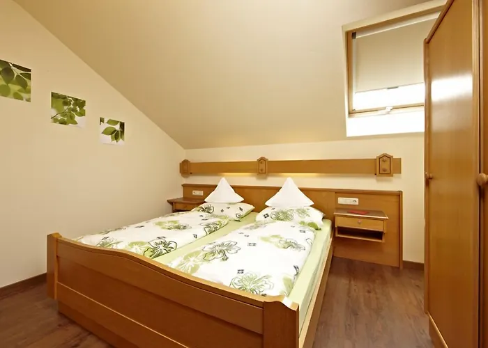 بيت ضيافة Gastehaus Alpina 3*