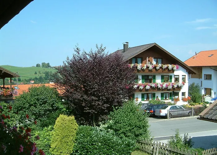 Gastehaus Alpina 3*