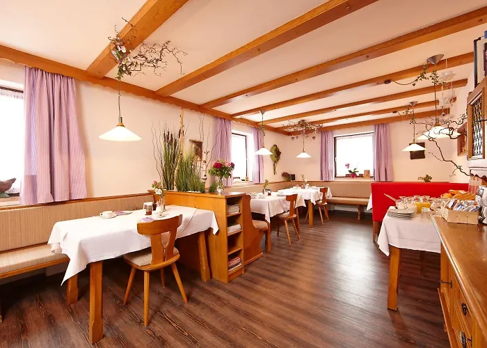 בית הארחה Gaestehaus Alpina באד קוהלגרוב